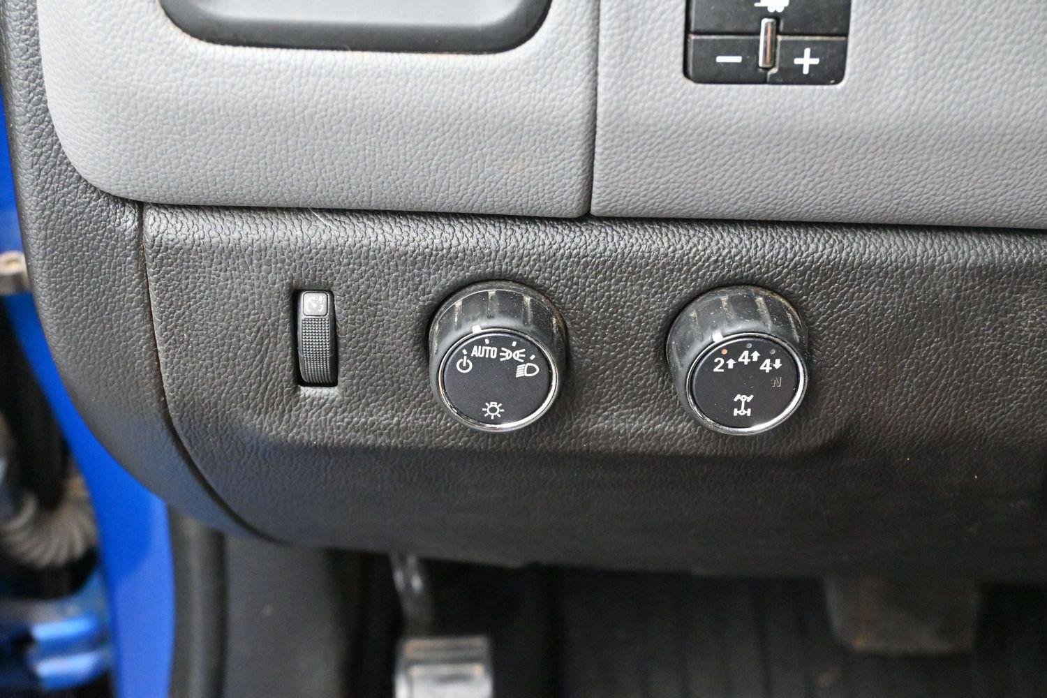 Used 2022 BRIGHT BLUE METALLIC Chevrolet 4WD Work Truck image 24