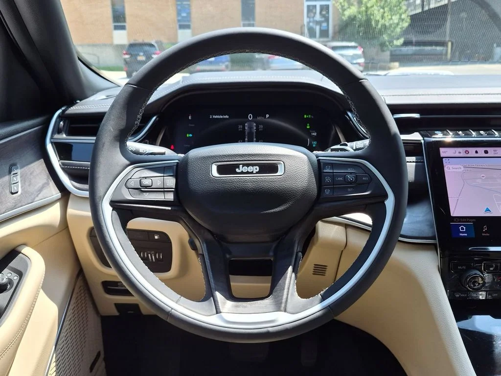 Used 2022 White Jeep 4xe image 15
