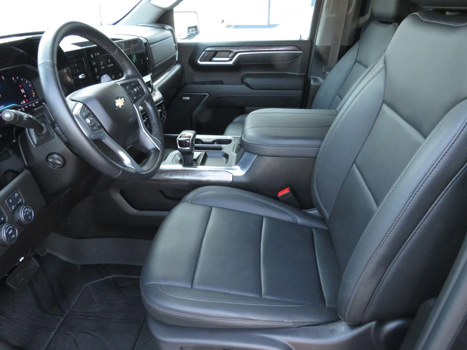 Used 2024 Dark Ash Metallic Chevrolet LTZ image 19
