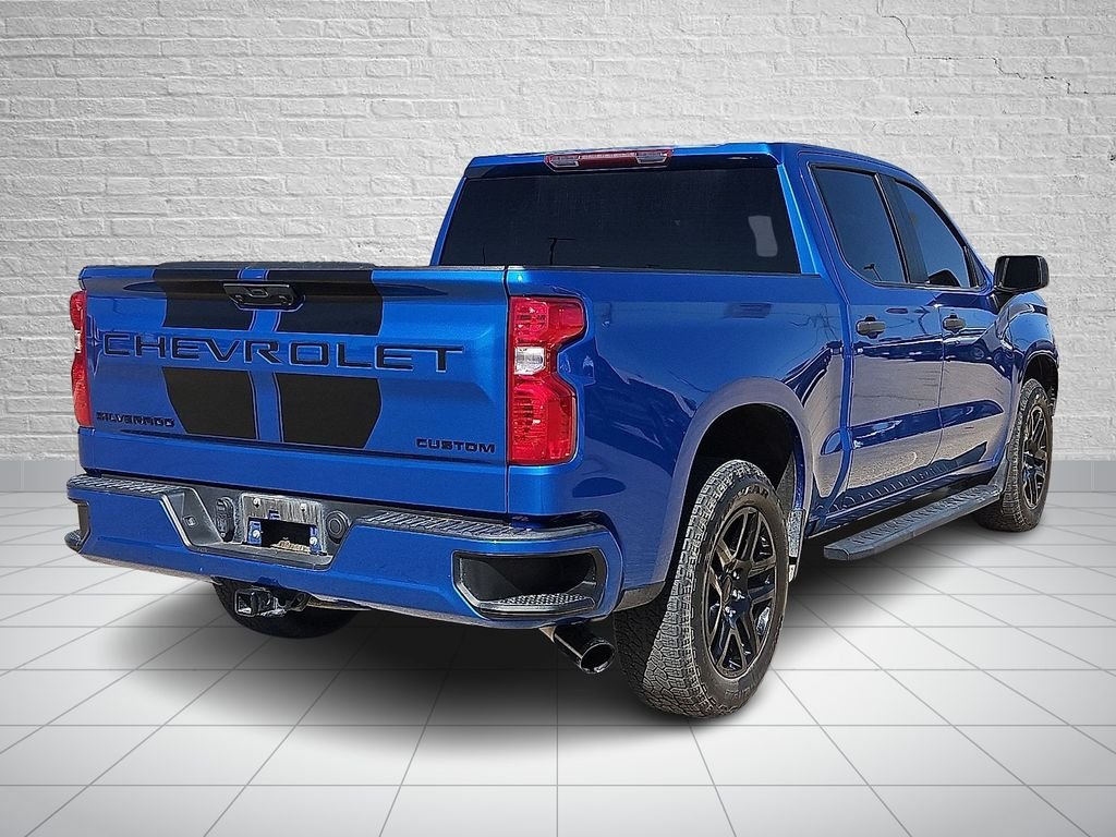 Used 2023 Blue Chevrolet Custom image 4