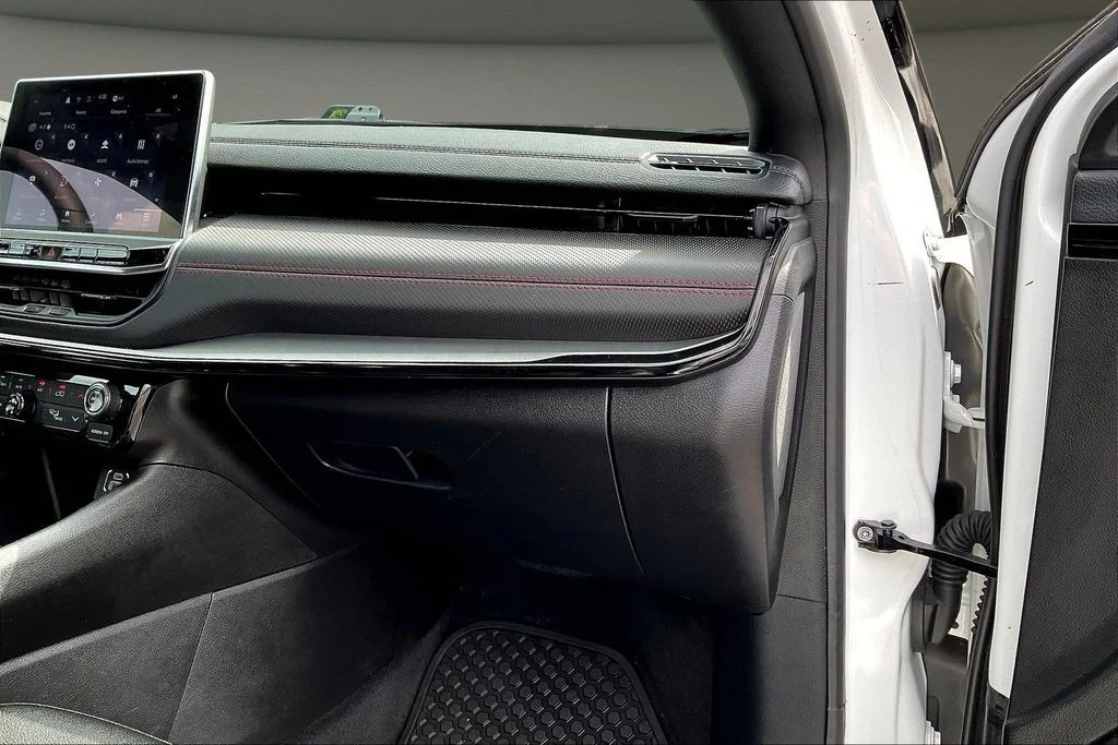 Used 2025 White Jeep Trailhawk image 29