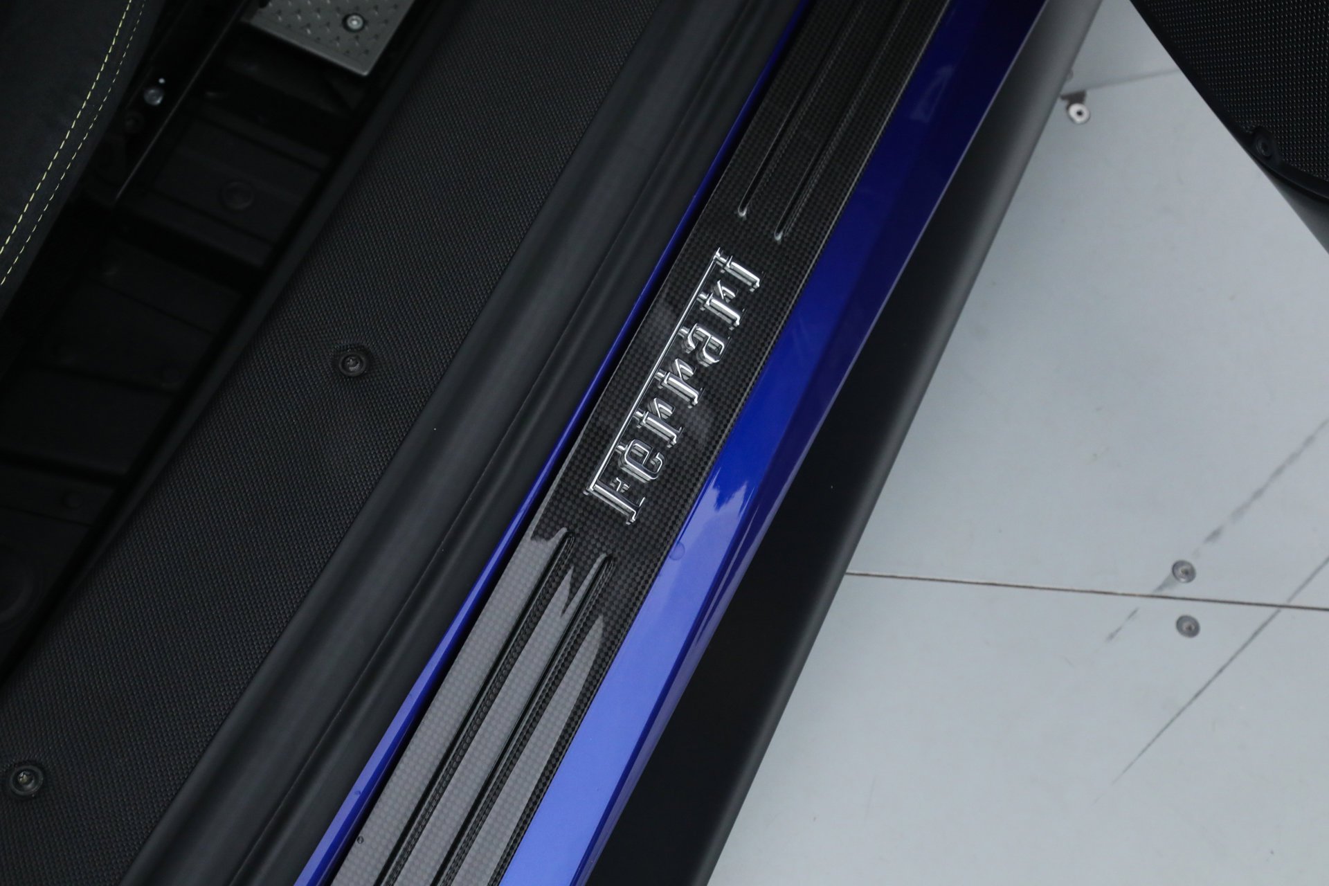 Used 2020 Blue Ferrari  image 24