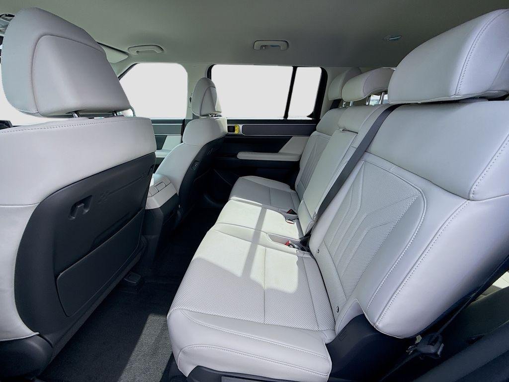 New 2026 Shimmering Silver Hyundai SEL FWD image 17