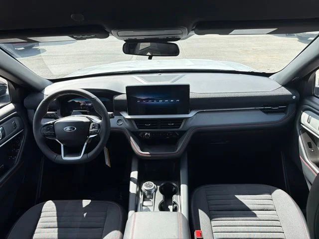 New 2026 Space White Metallic Ford ST-Line image 44