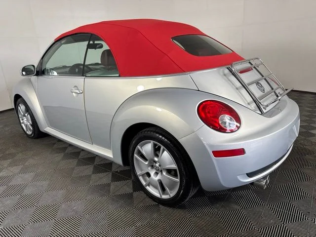 Used 2009 Silver Volkswagen 2.5L image 6