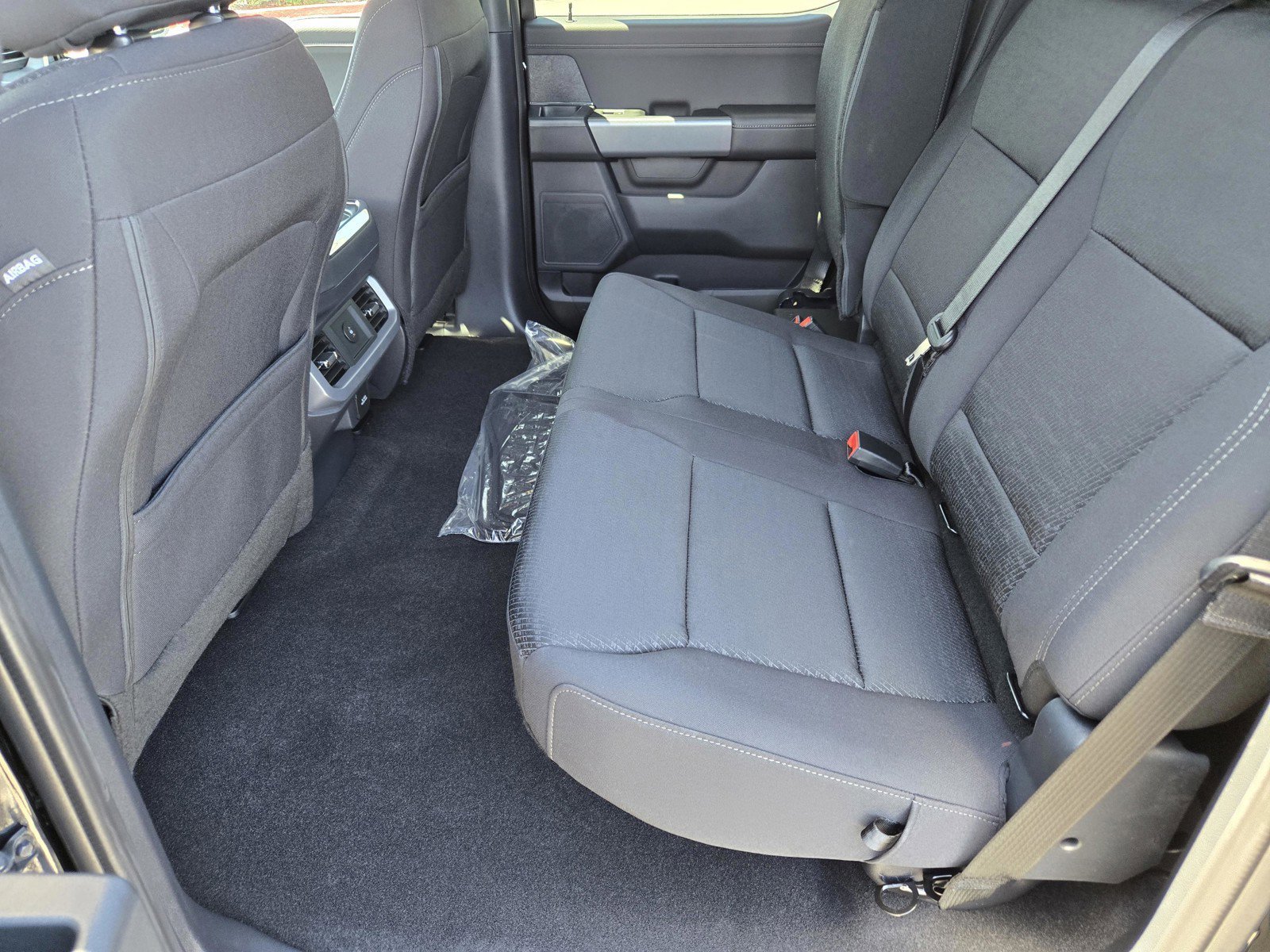 New 2026 Agate Black Metallic Ford XLT image 7