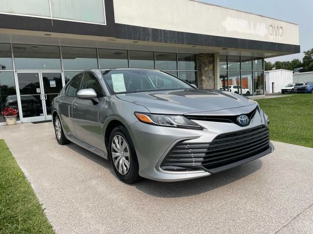 2024 Toyota Camry Hybrid LE