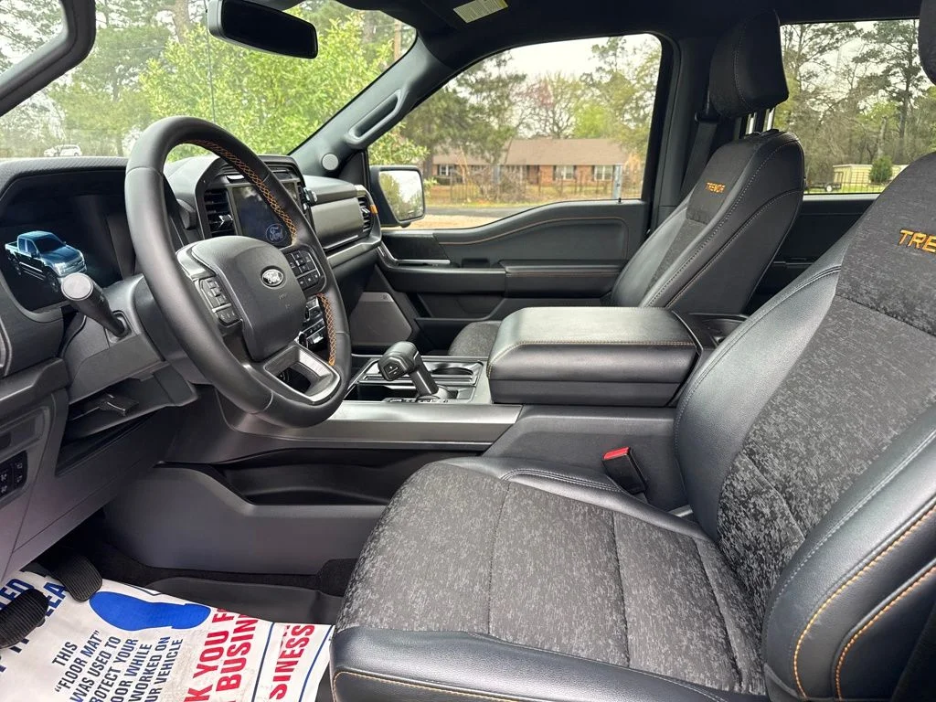Used 2025 Antimatter Blue Metallic Ford Tremor image 12
