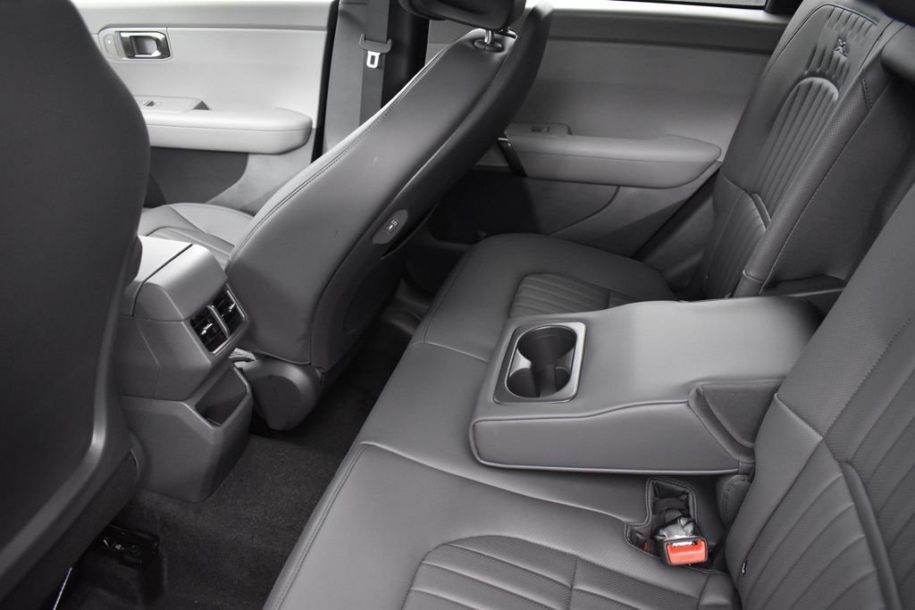 New 2027 Pale Gray Kia X-Line S image 18