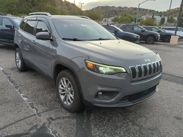 Used 2021 Gray Jeep Latitude Lux image 2