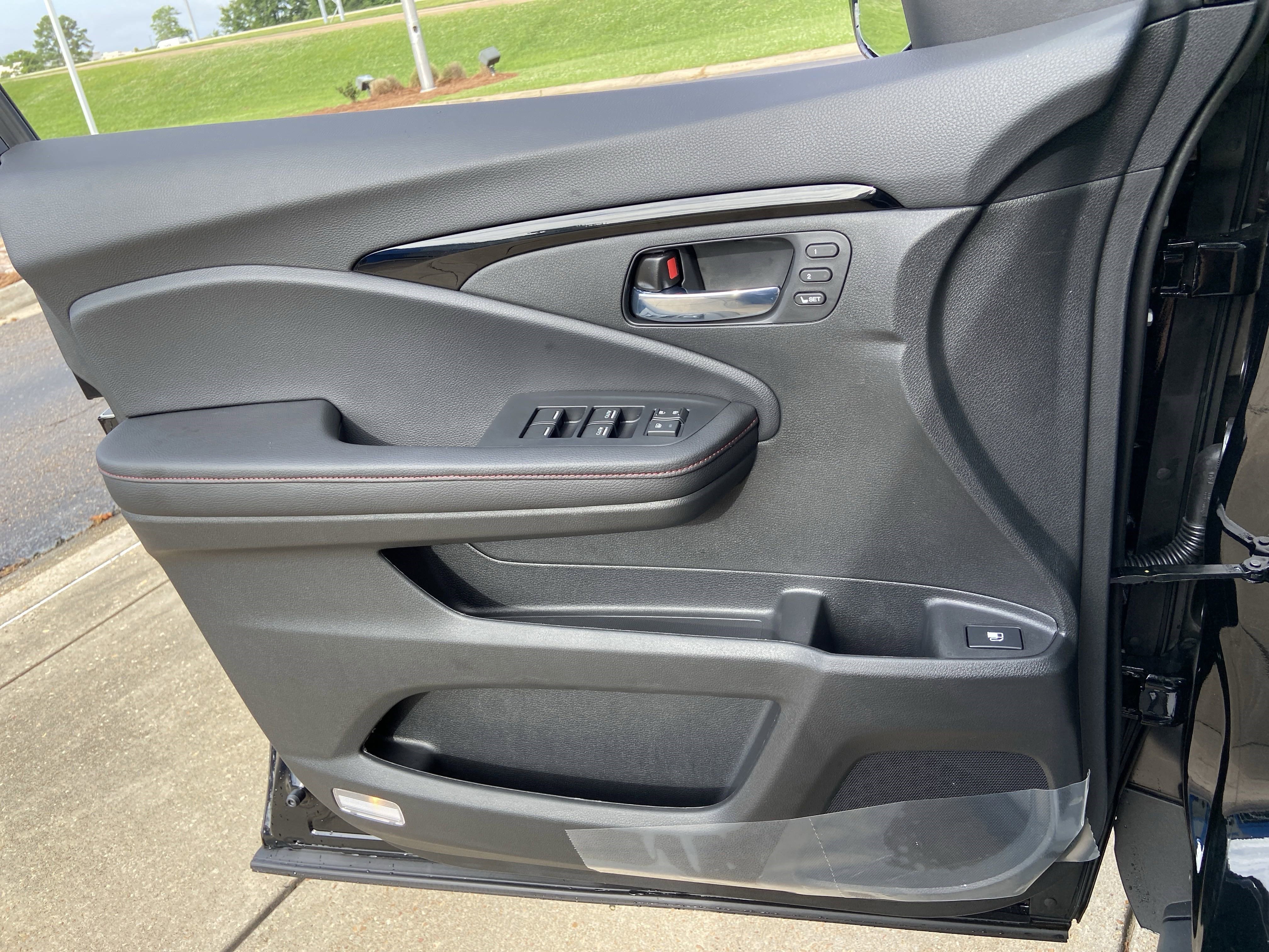 New 2026 Crystal Black Pearl Honda Black Edition image 32