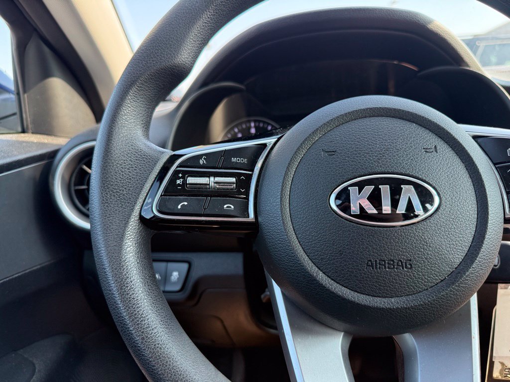 Used 2020 Blue Kia LXS image 12