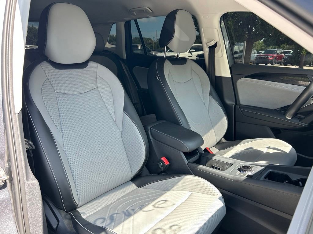 Certified Used 2025 Gray Volkswagen 2.0T SE image 44