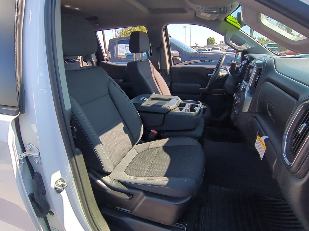 Used 2021 SUMMIT WHITE Chevrolet LT image 26
