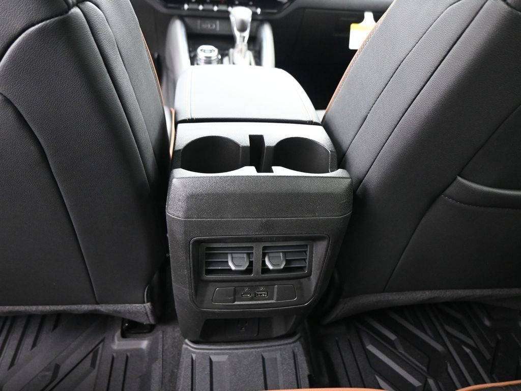 2026 GMC Canyon AT4 - Photo 19