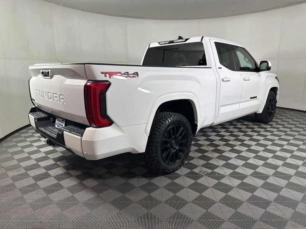 Used 2022 White Toyota SR5 image 10