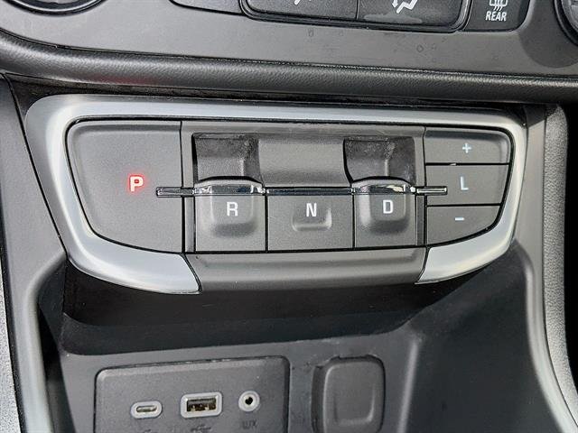 Used 2022 Quicksilver Metallic GMC SLE image 15