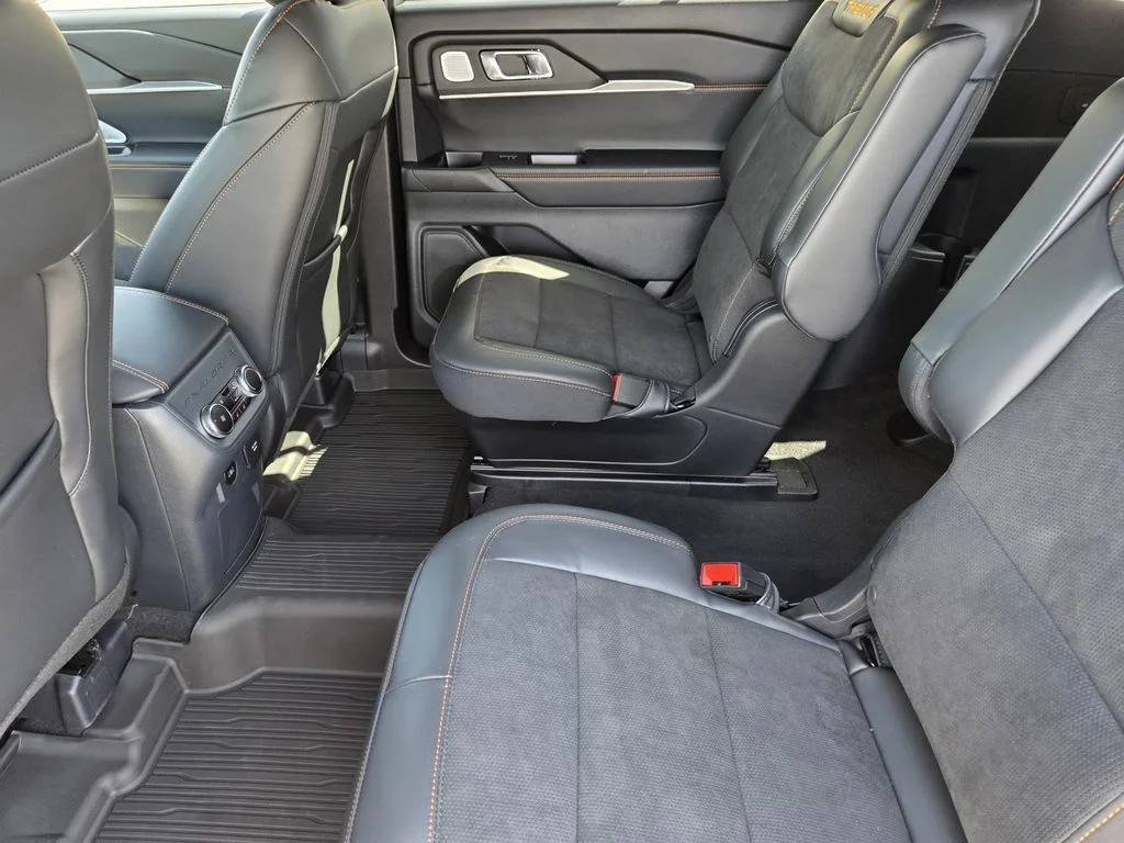 New 2026 Star White Metallic Tri-Coat Ford Tremor® image 28