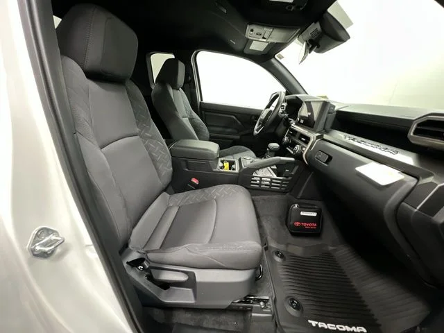2026 Toyota Tacoma SR5 - Photo 24