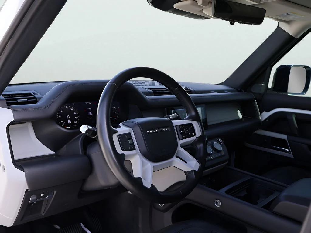 Used 2020 Fuji White Land Rover HSE image 16