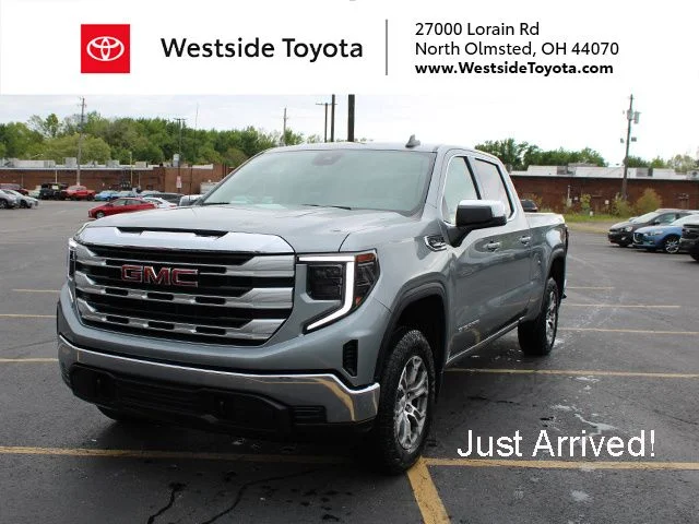 2023 GMC Sierra 4WD Crew Cab Short Box SLE's photo
