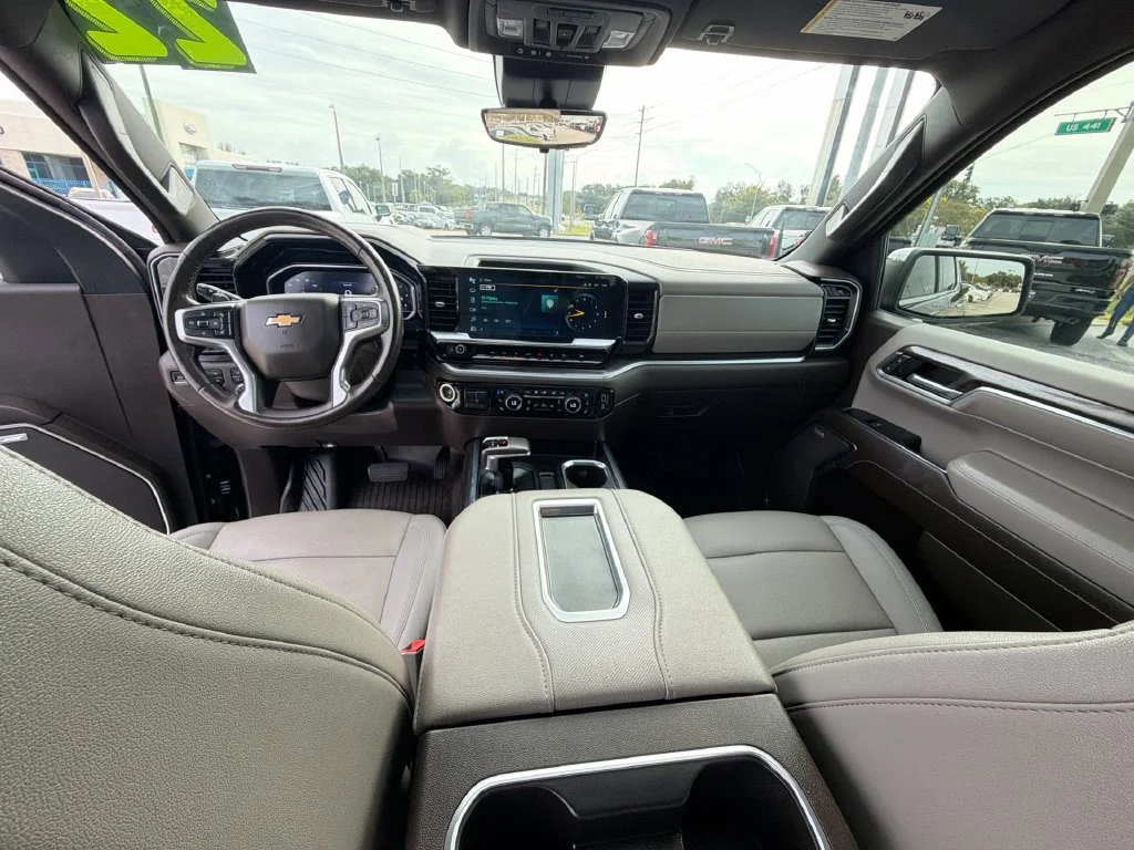 2022 Chevrolet Silverado 1500 LTZ - Photo 12