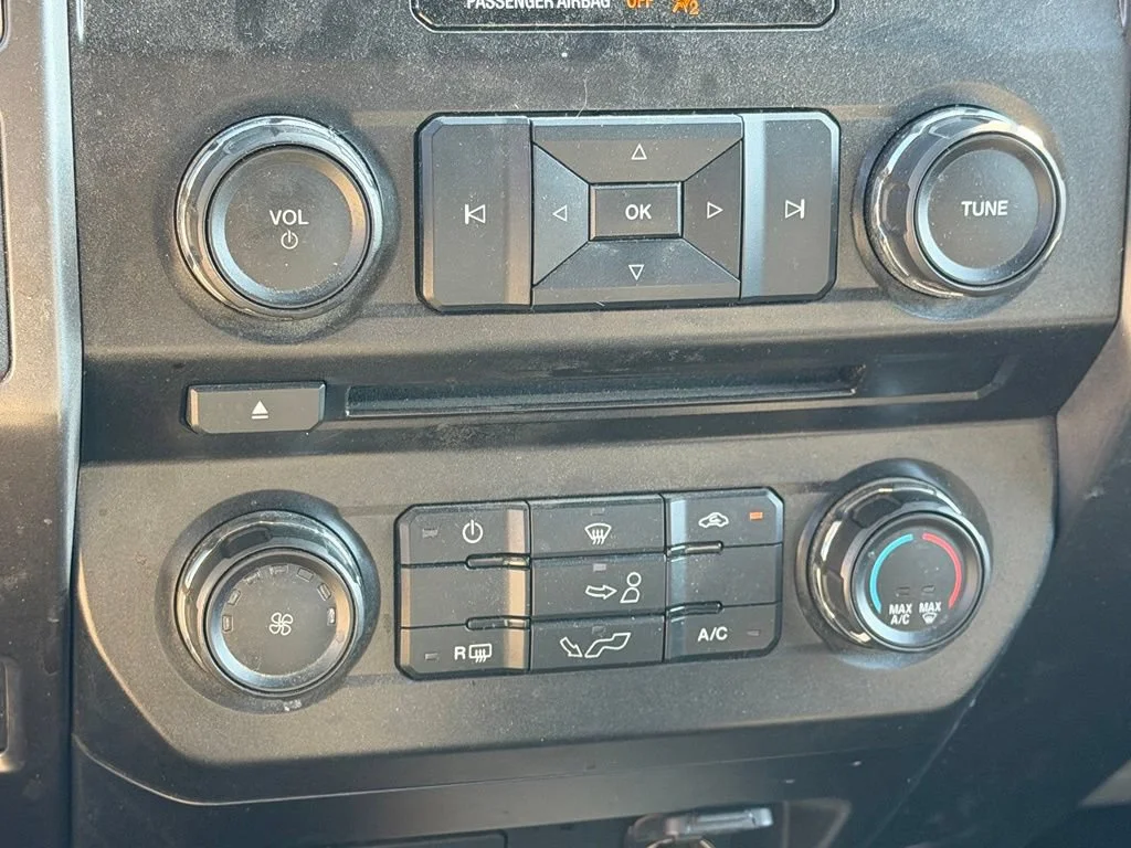 Used 2018 Silver Ford XLT image 26
