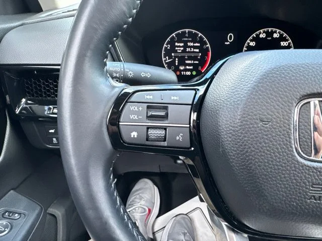 Used 2025 White Honda EX-L image 25