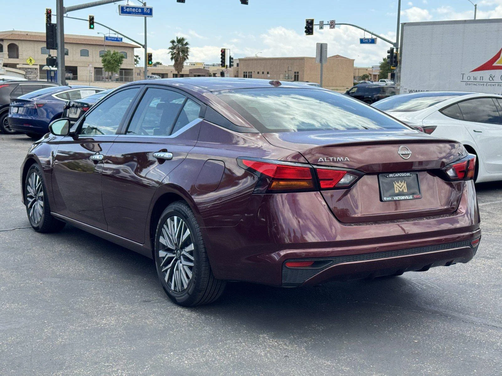 Used 2023 Garnet Pearl Meta Nissan 2.5 SV image 4