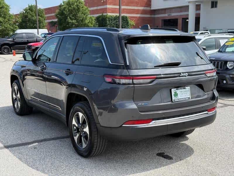 Used 2024 Baltic Gray Metallic Clearcoat Jeep  image 5