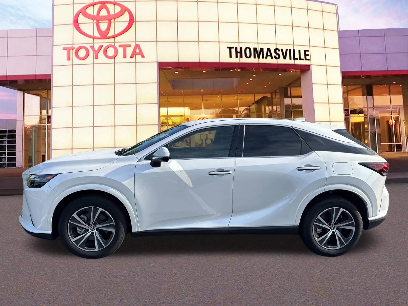 Used 2025  Lexus  image 8