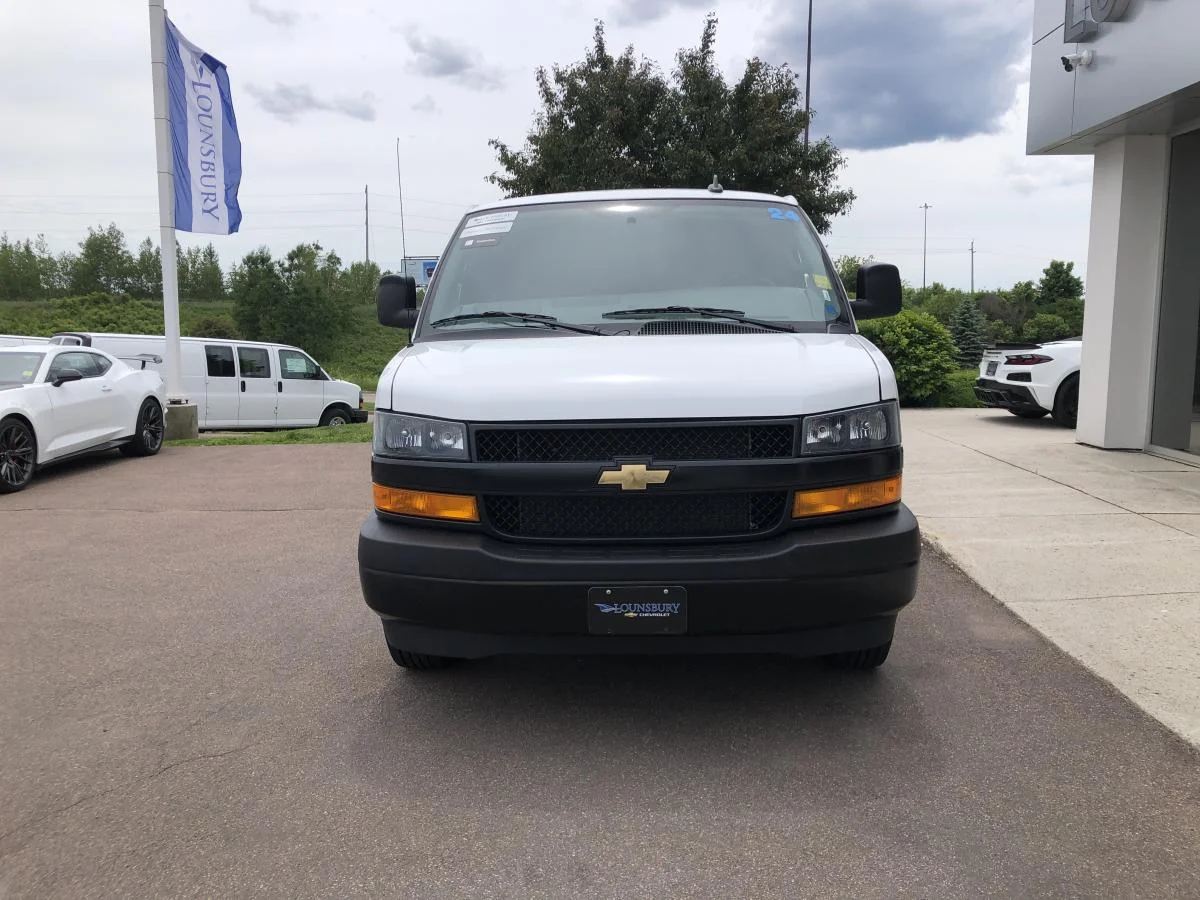 Used 2024 White Chevrolet Rwd 2500 155 image 2
