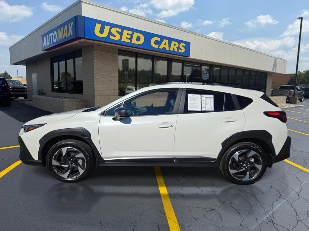 Used 2025 Crystal White Pearl Subaru Limited image 8