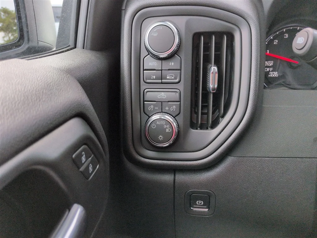 Used 2026 Summit White GMC Pro image 18