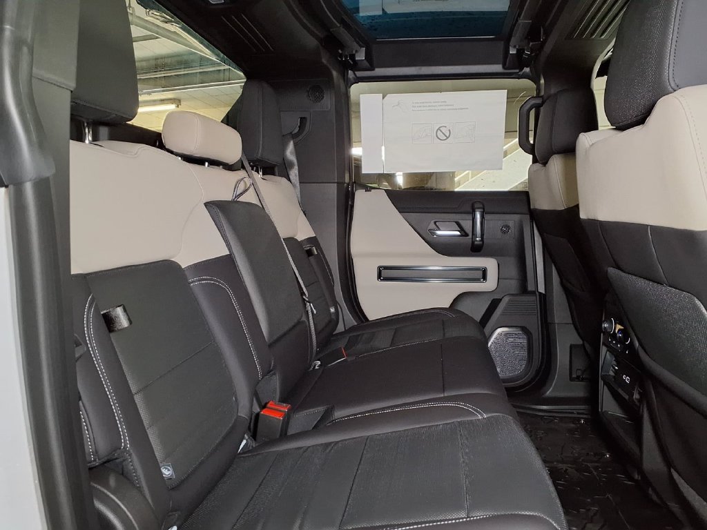 2026 GMC HUMMER EV 2X - Photo 6