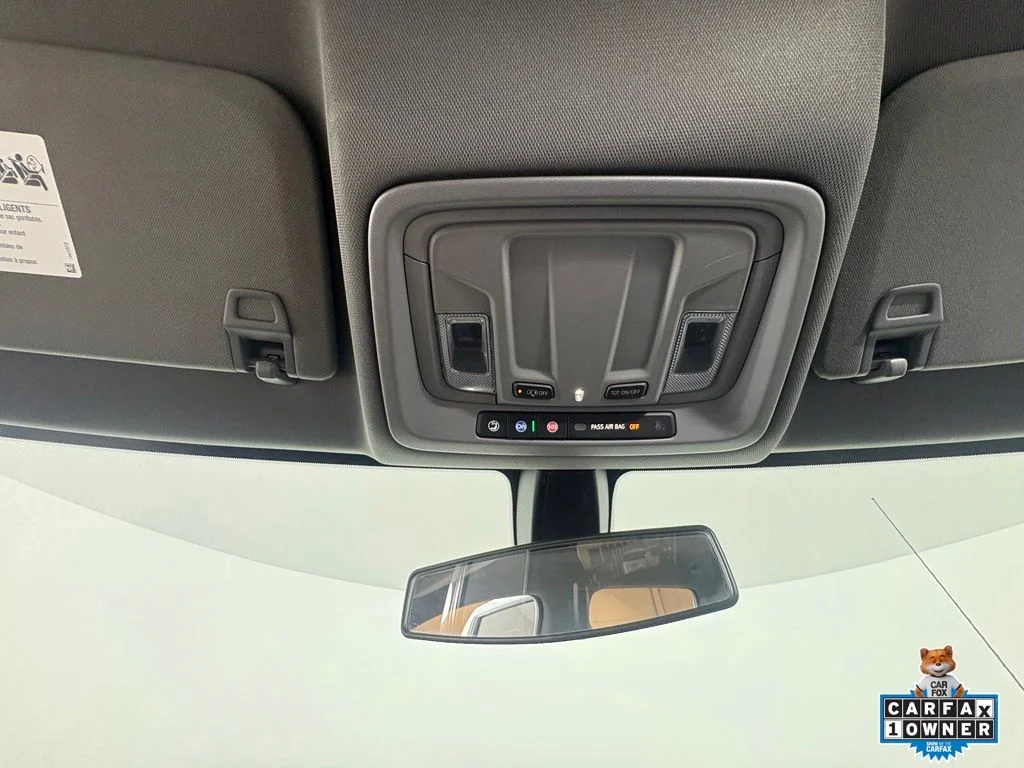 Used 2021 White Chevrolet Custom image 20