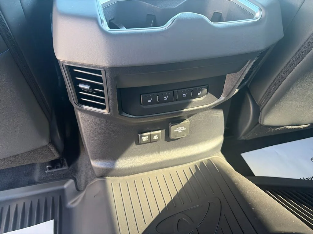 Used 2025 Silver Toyota Platinum image 15