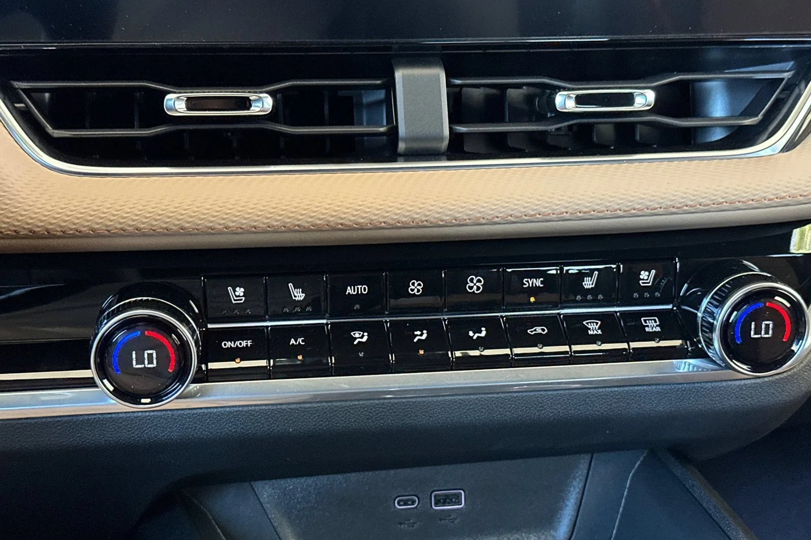 New 2027 Polar White Tricoat Chevrolet ACTIV image 21