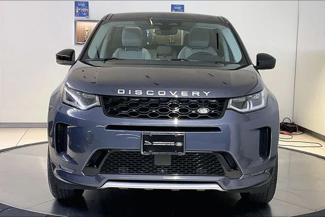 Used 2025 Blue Land Rover S image 2