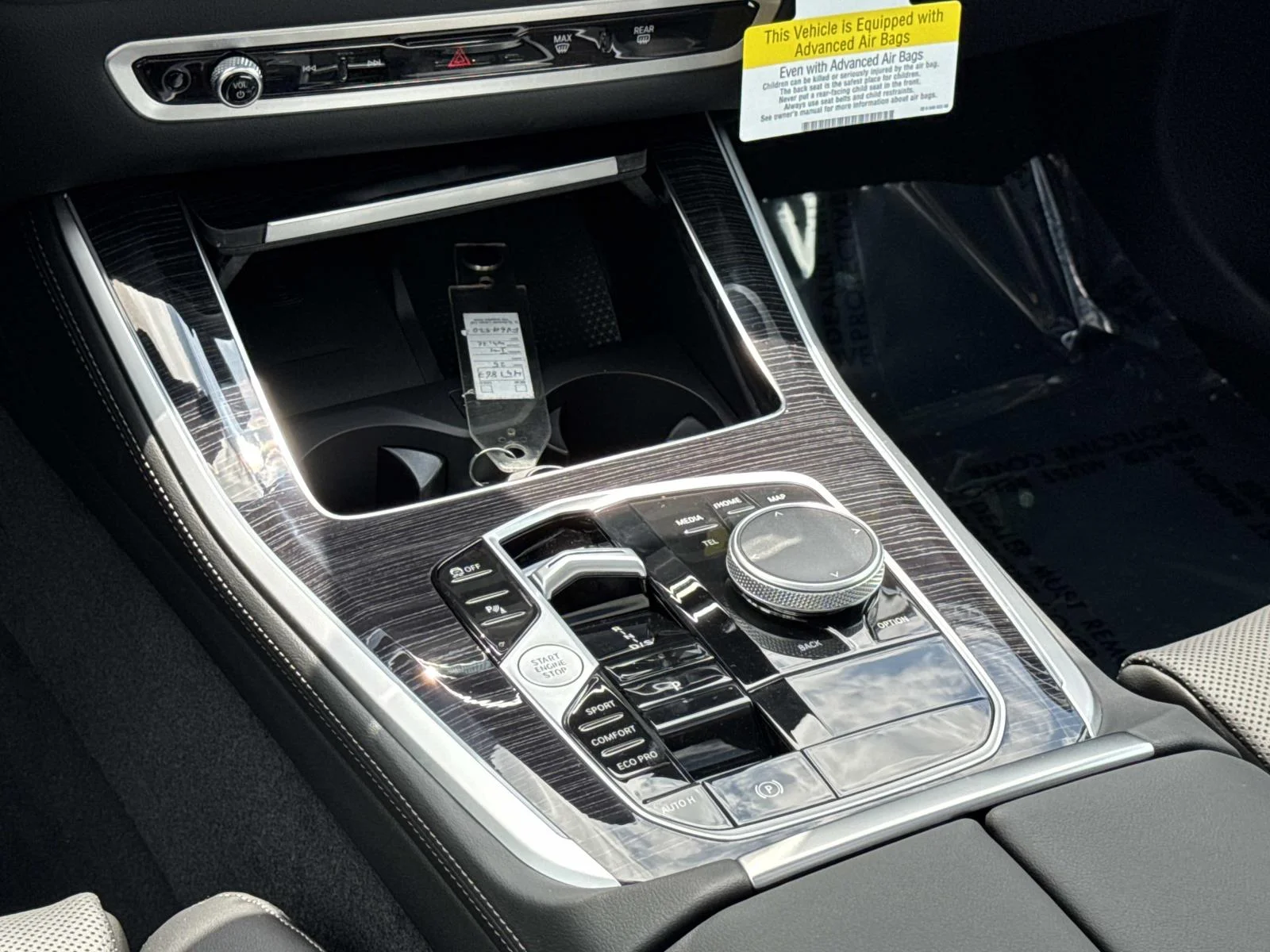 New 2026 Skyscraper Grey Metallic BMW sDrive40i image 11