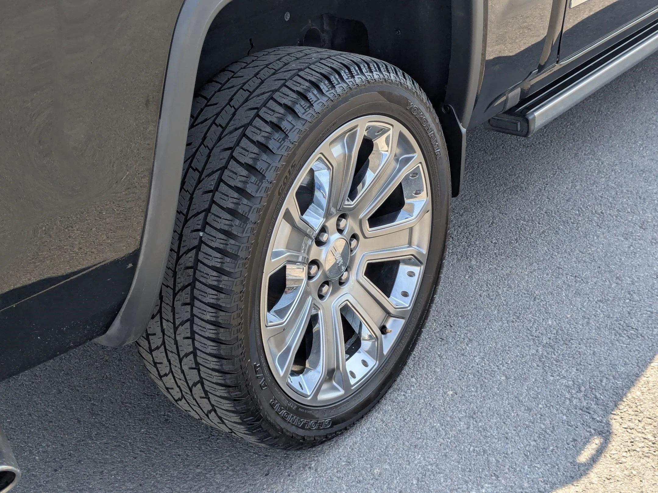 Used 2017 Onyx Black GMC Denali image 12