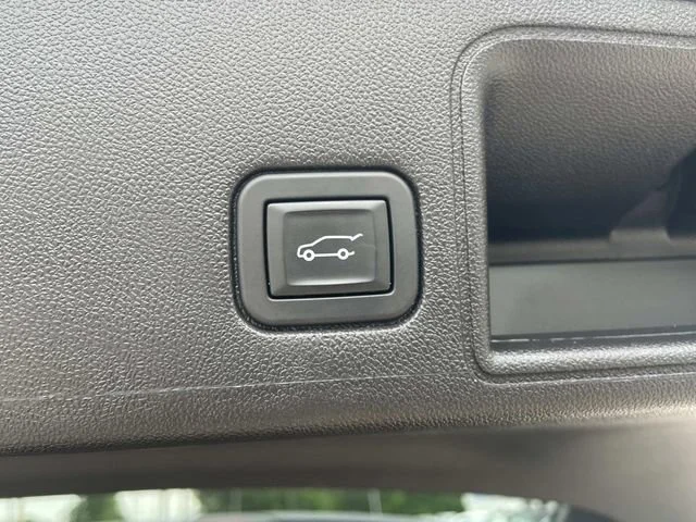 2024 GMC Terrain SLT - Photo 9
