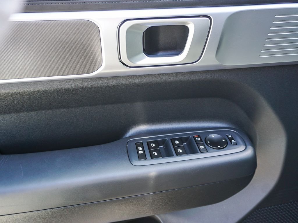 Used 2026 Gray Hyundai SE image 19