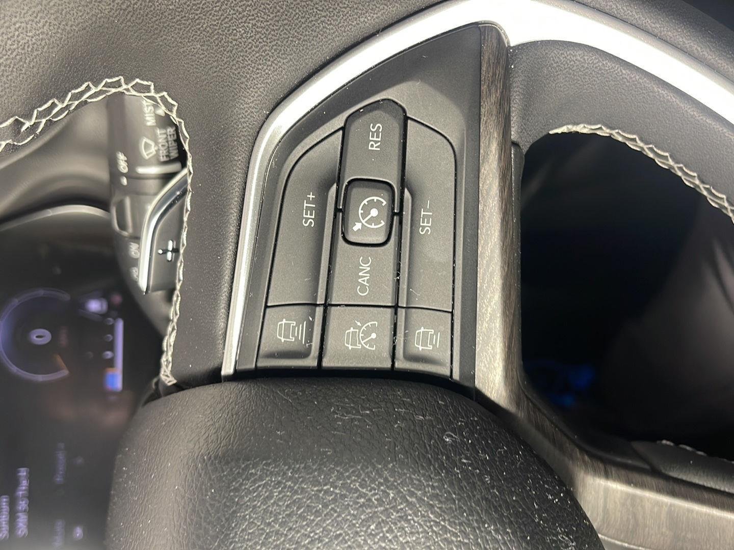 Used 2023 Midnight Sky Jeep Limited image 19