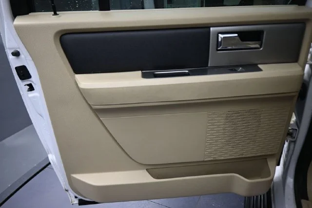Used 2017 White Ford XLT image 18