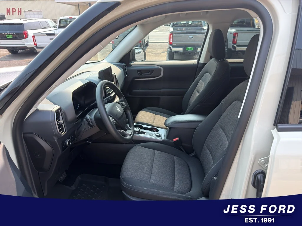 Used 2024 Desert Sand Ford Big Bend image 9