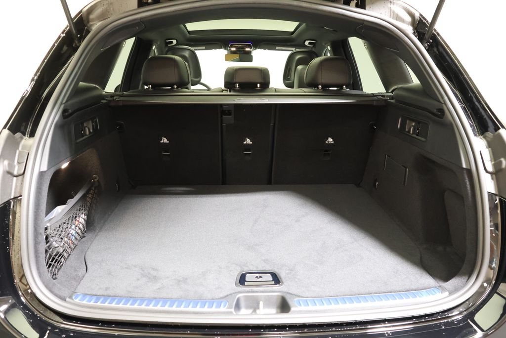 Used 2026 Black Mercedes-Benz GLC 300 image 54