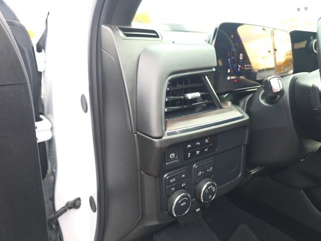 Used 2025 White Chevrolet LT image 14