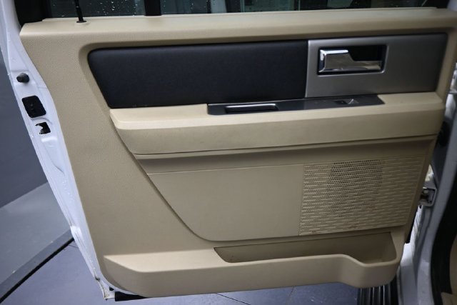 Used 2017 White Ford XLT image 18