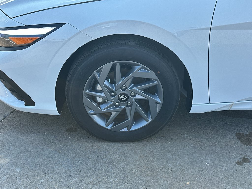 New 2026 Serenity White Hyundai Blue image 7